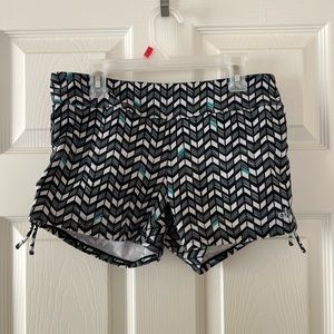 Alo Yoga Shorts sz Small